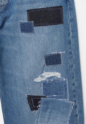 Прямые джинсы