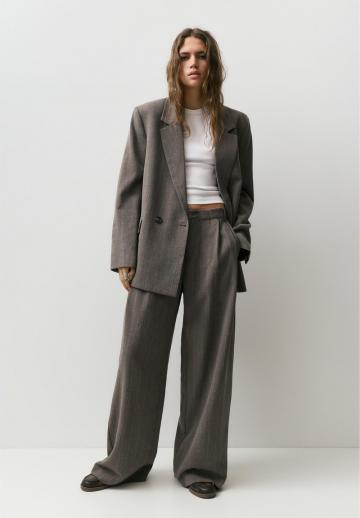 Блейзер с накладными карманами