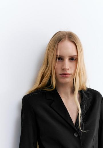 Короткий блейзер