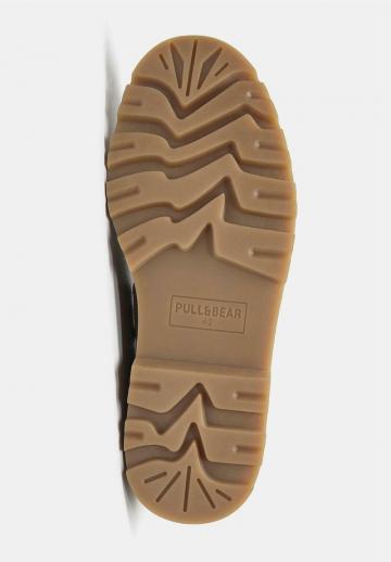 Ботинки на шнуровке