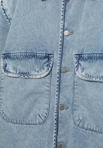 Джинсовая куртка