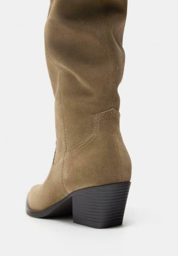 Ковбойские сапоги