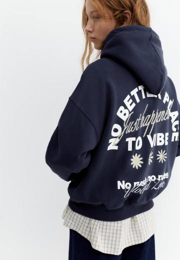 Пуловер с капюшоном