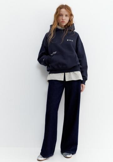 Пуловер с капюшоном