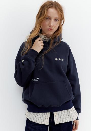 Пуловер с капюшоном