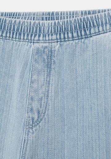 Прямые джинсы