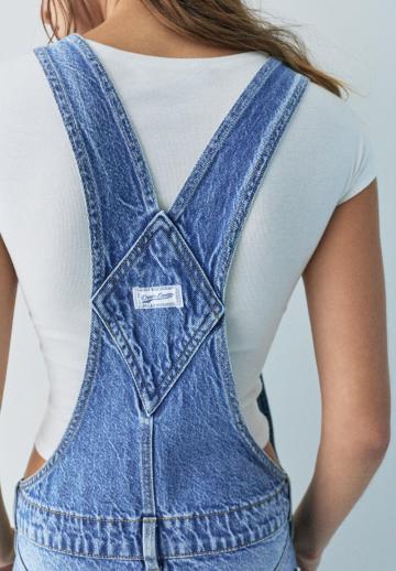 Джинсовый комбинезон