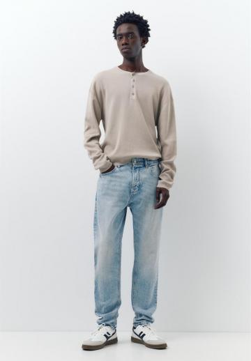 Прямые джинсы