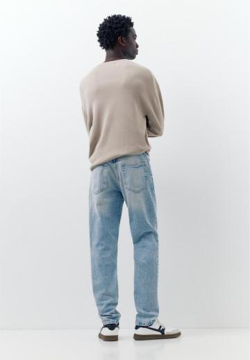 Прямые джинсы