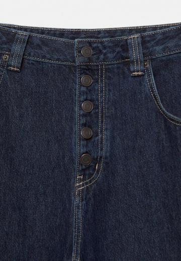 Прямые джинсы