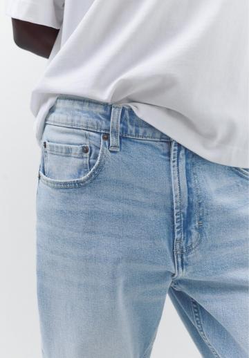 Узкие джинсы