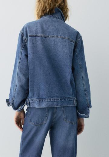 Джинсовая куртка