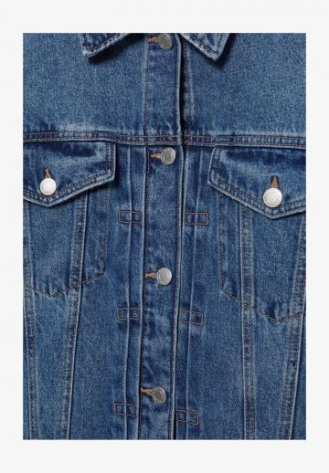 Джинсовая куртка