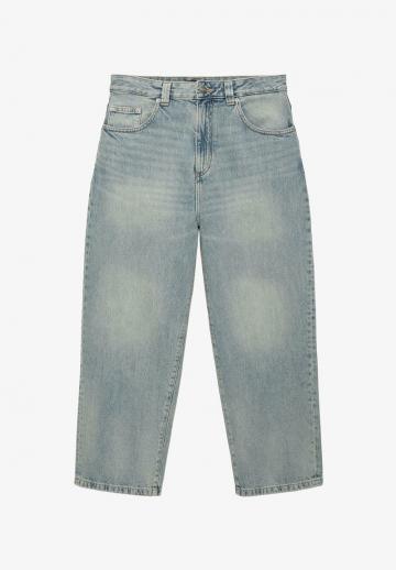 Свободные джинсы