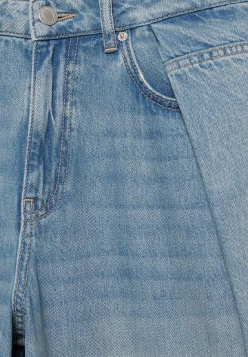 Свободные джинсы