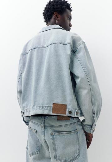 Джинсовая куртка