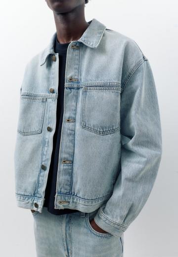 Джинсовая куртка