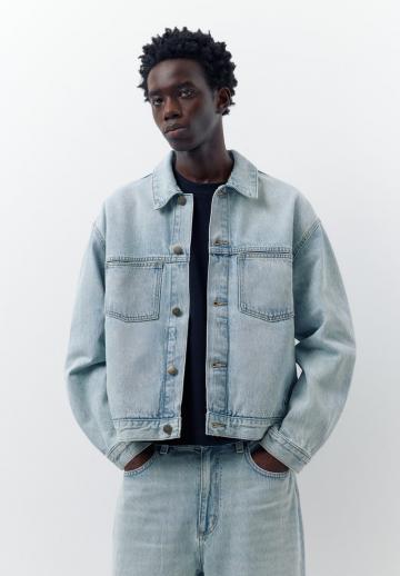 Джинсовая куртка