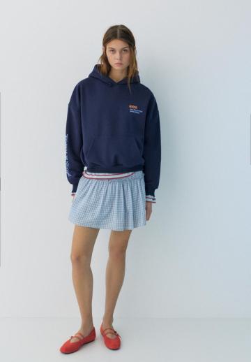 Пуловер с капюшоном