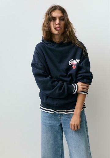 Пуловер с капюшоном