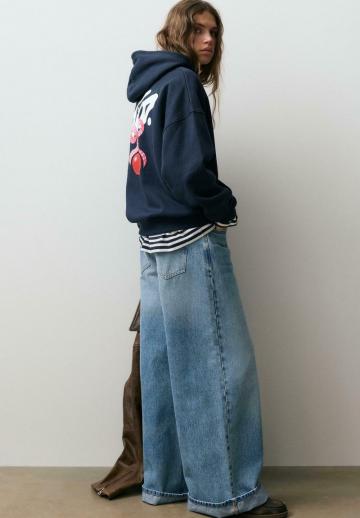 Пуловер с капюшоном