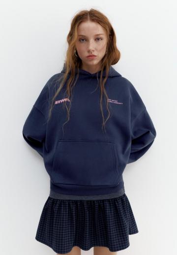 Пуловер с капюшоном