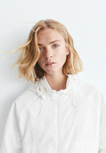 Короткая куртка