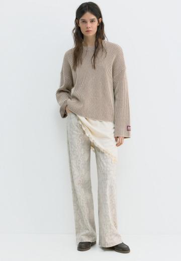 Пуловер в полоску