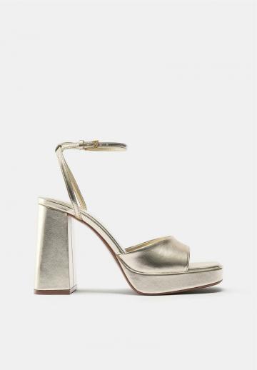 Босоножки на платформе