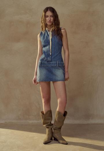 Джинсовый комбинезон