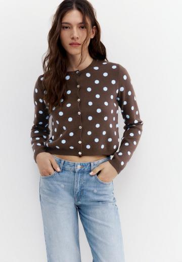 Вязаный жилет