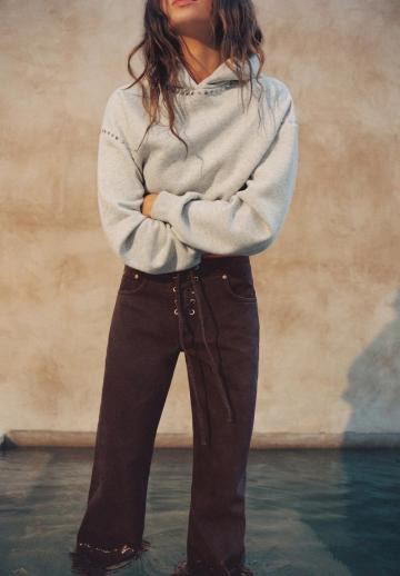 Пуловер с капюшоном