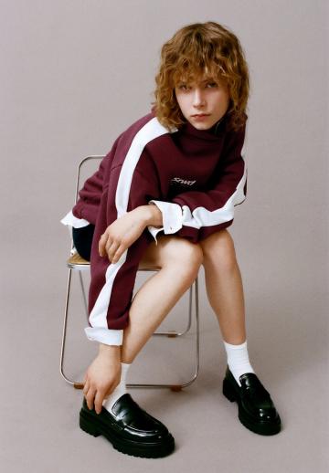 Пуловер с капюшоном