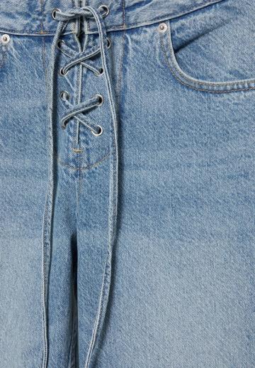 Клешеные джинсы