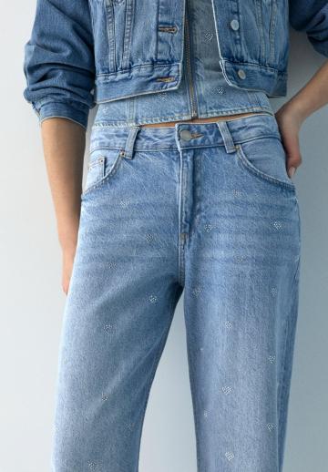 Прямые джинсы