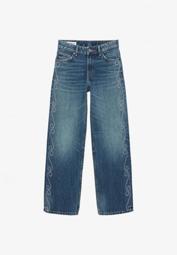 Прямые джинсы