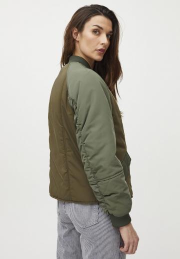 Куртка с накладнымит карманами