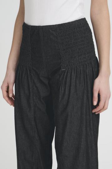 Свободные джинсы