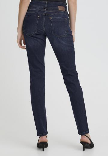 Узкие джинсы