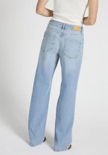 Свободные джинсы