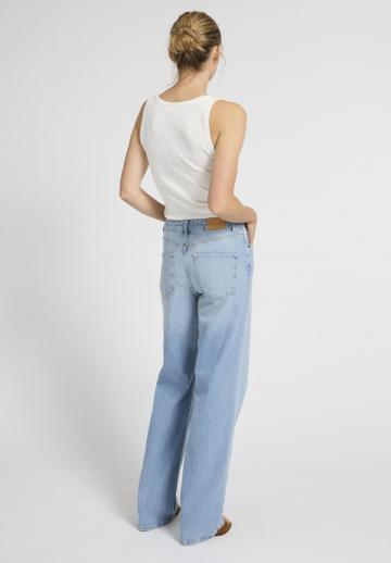Свободные джинсы