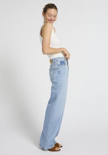Свободные джинсы