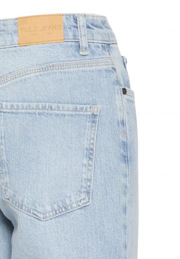 Свободные джинсы