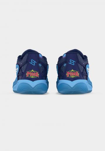 Кроссовки для зала