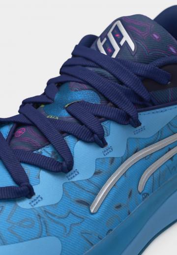 Кроссовки для зала