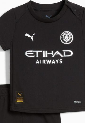 Спортивные шорты