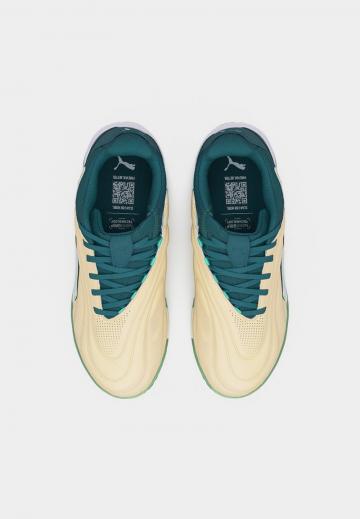 Футбольные бутсы