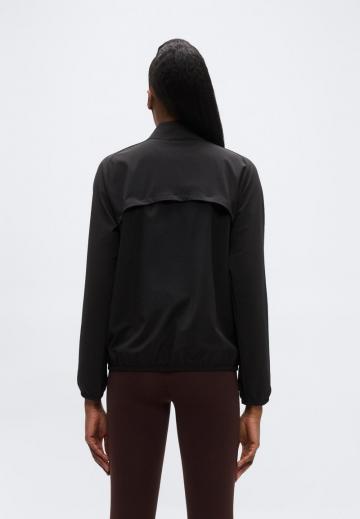 Спортивная куртка