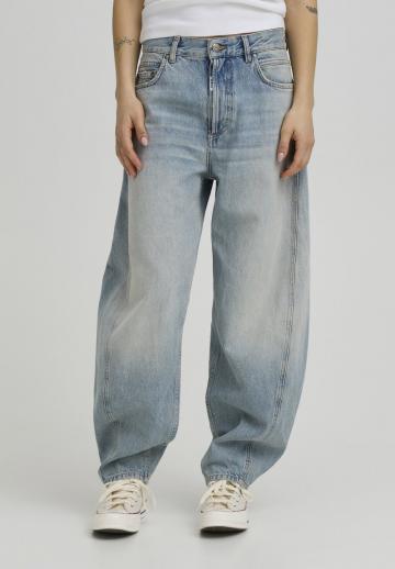 Джинсы