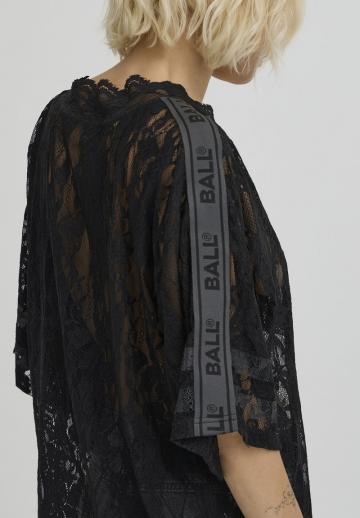 Кружевная блузка